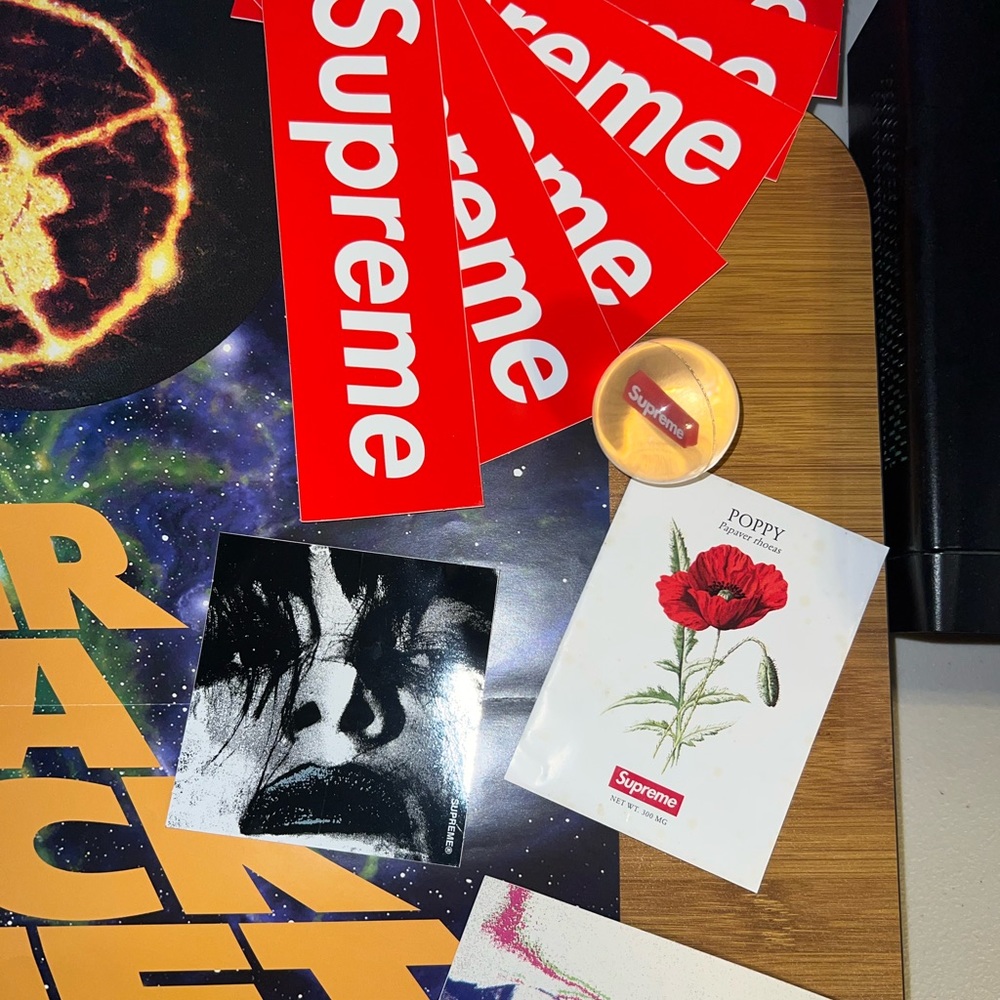 Supreme Accessory Bundle - Picture 3 of 3